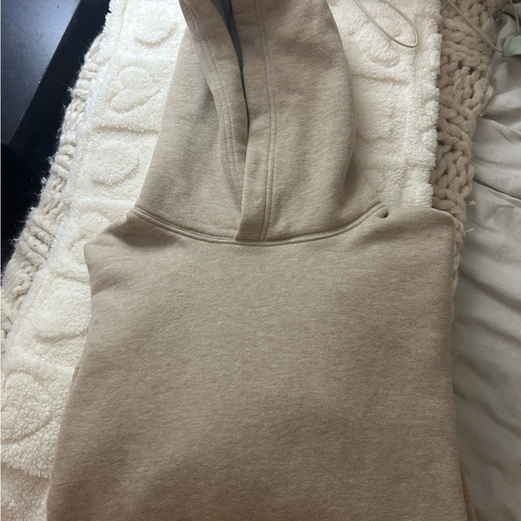 Aritzia TNA hoodie Size XXS - Picture 2 of 3